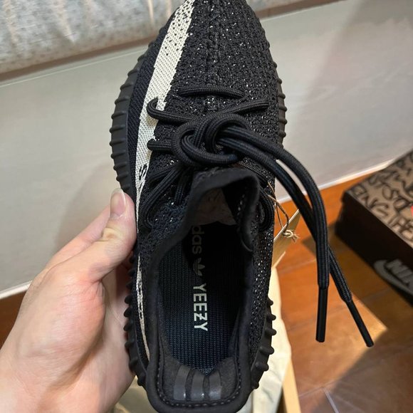 Adidas yeezy 350 core black white BY1604 main image 5